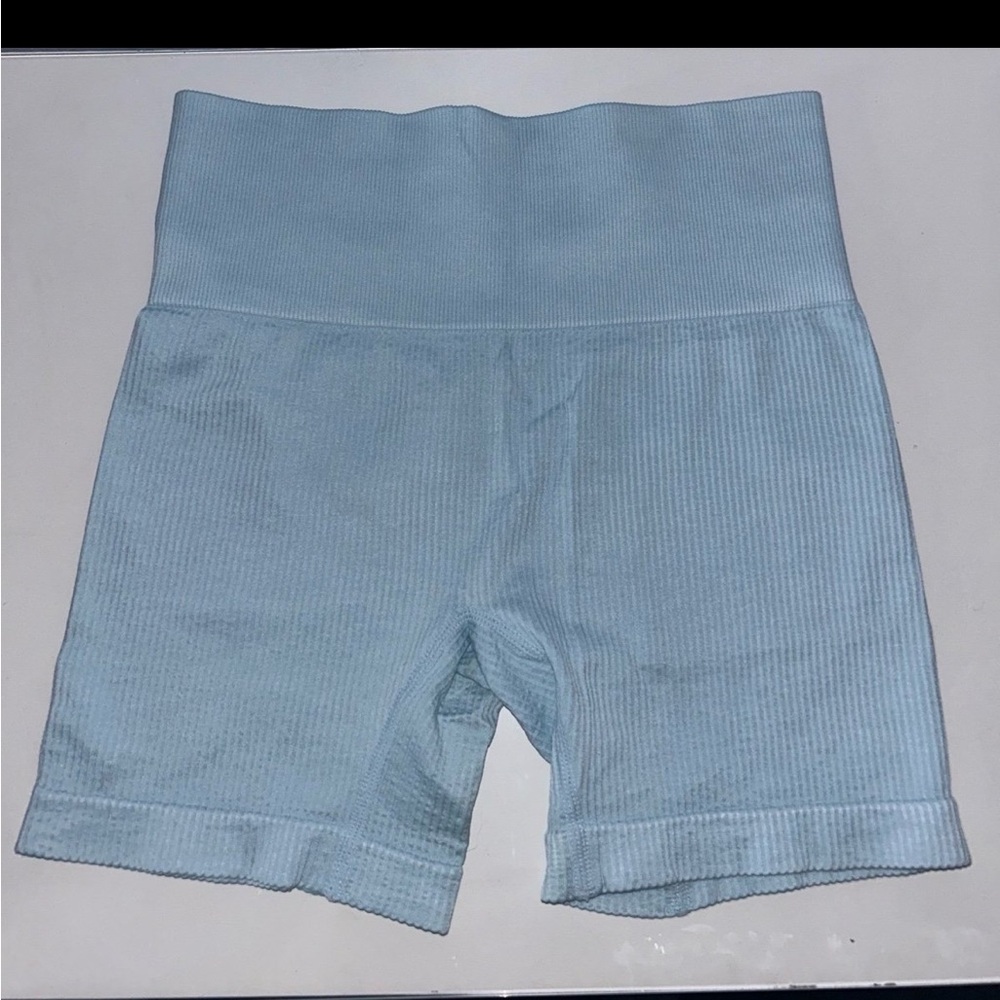 Shorts - Picture 4 of 4